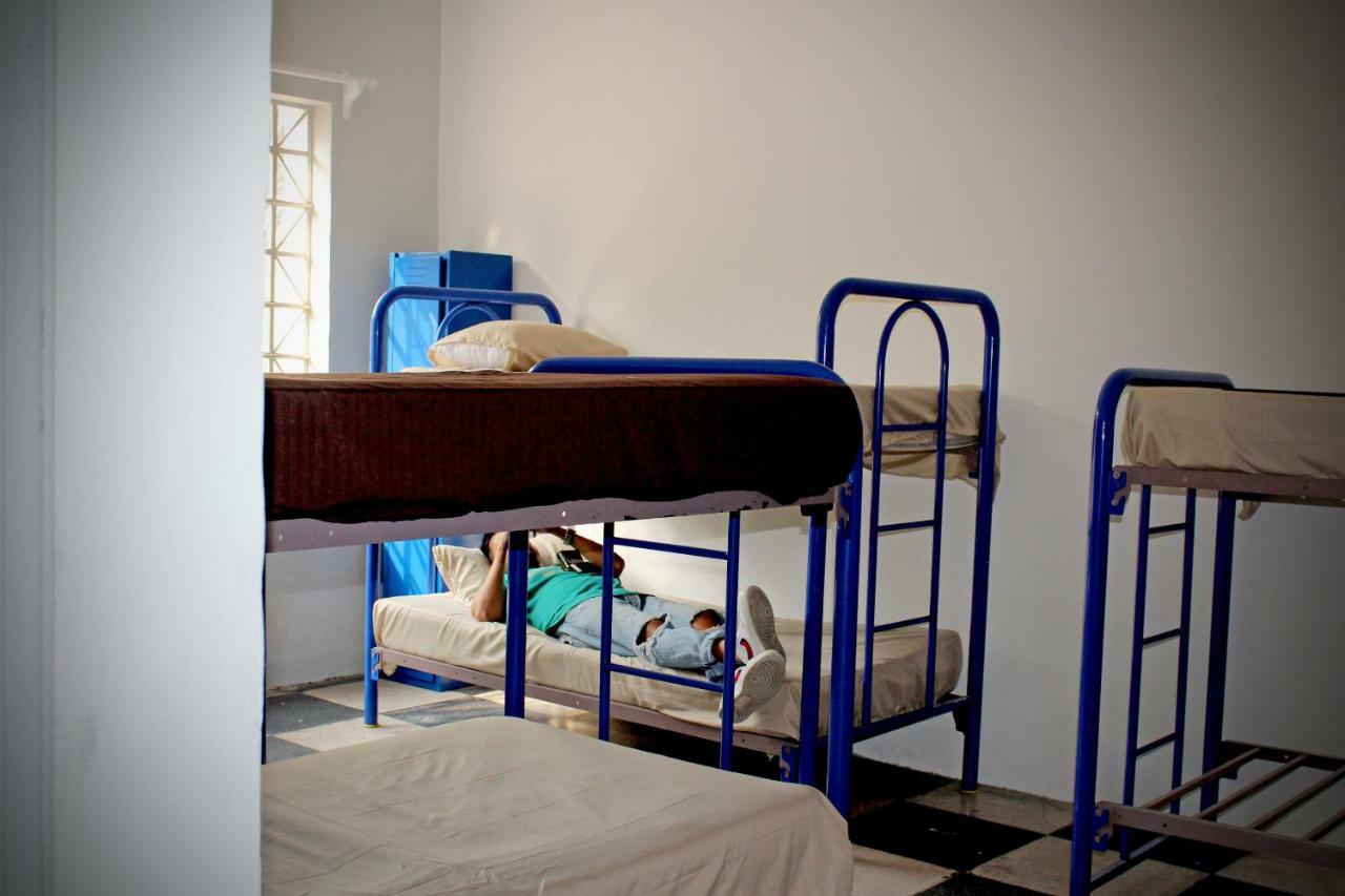 Hostal Americana Гвадалахара Екстер'єр фото