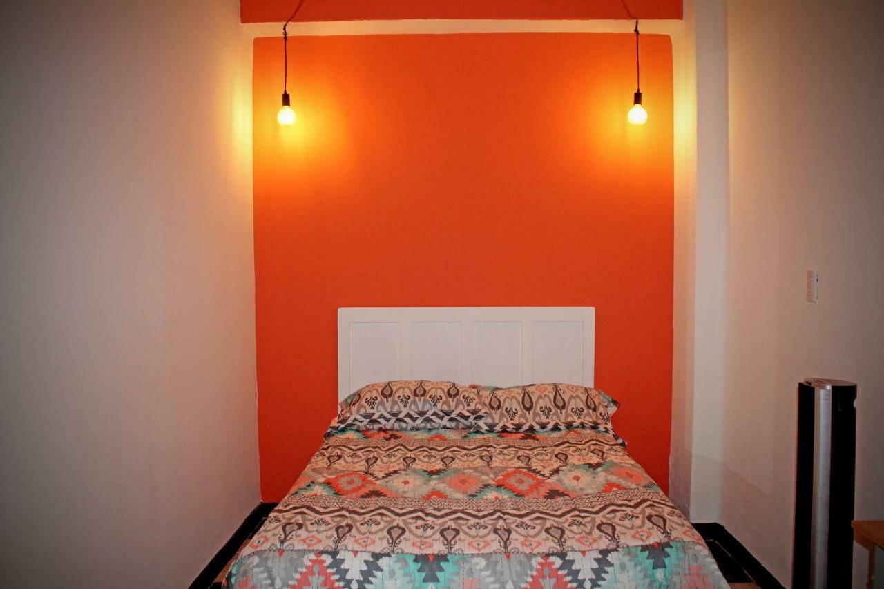 Hostal Americana Гвадалахара Екстер'єр фото