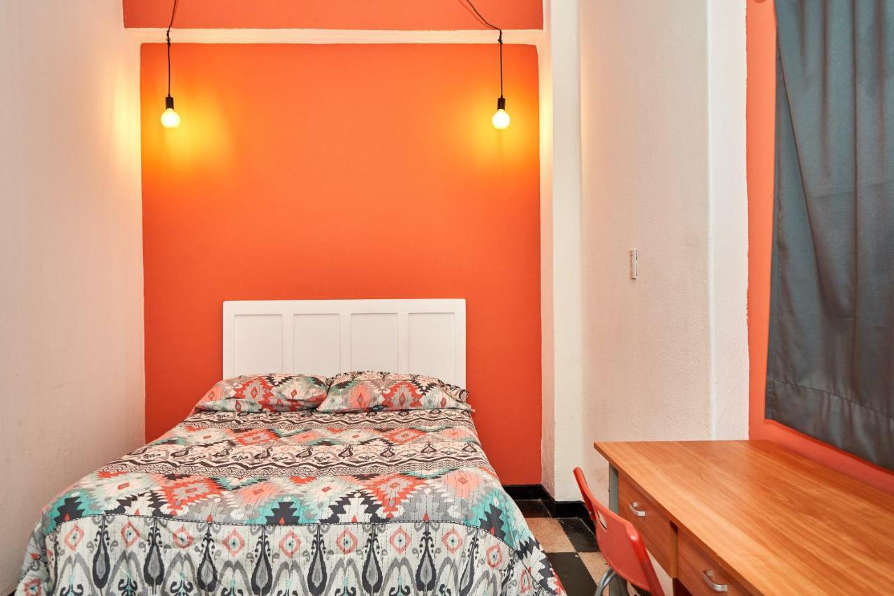 Hostal Americana Гвадалахара Екстер'єр фото