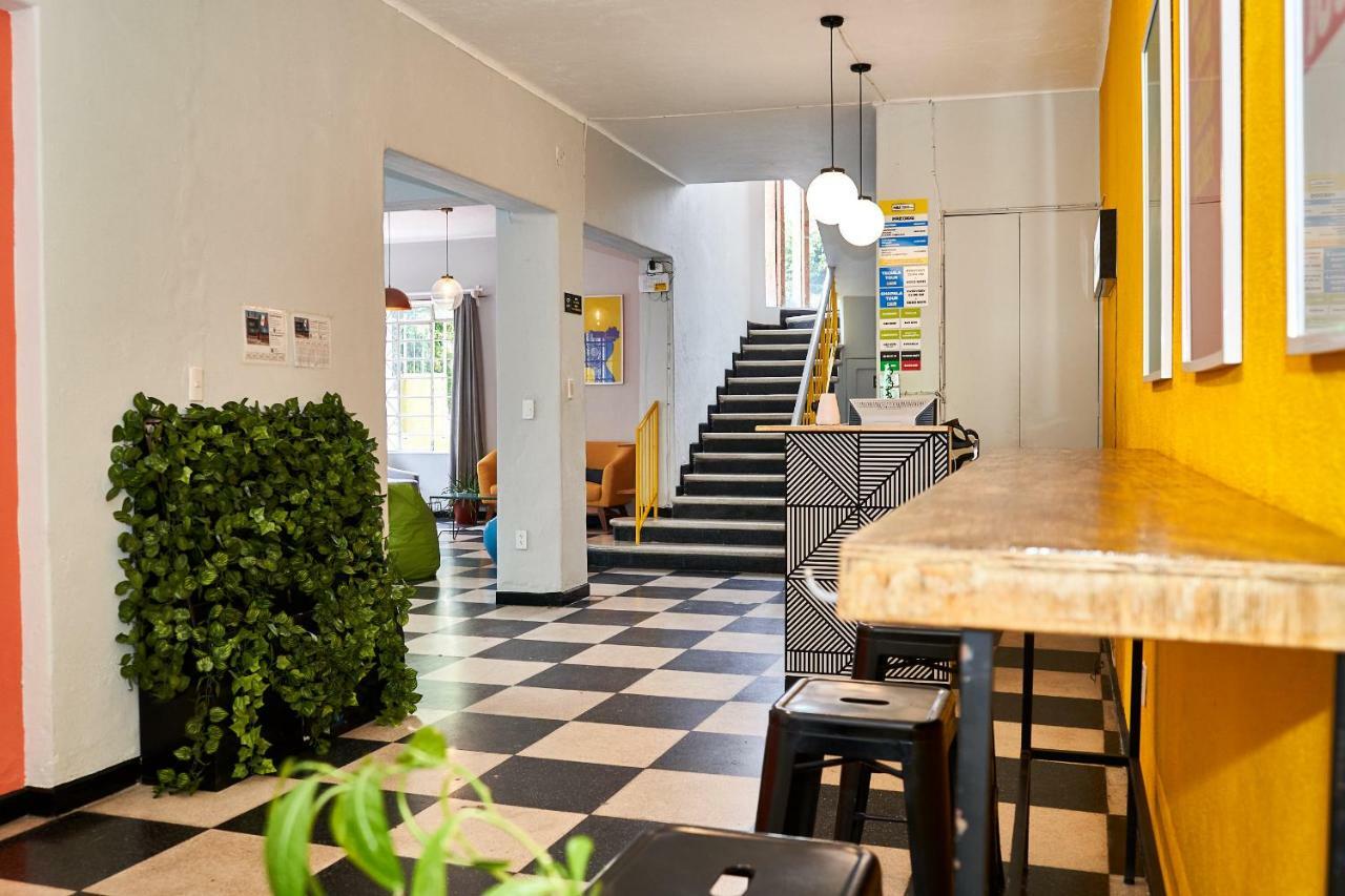 Hostal Americana Гвадалахара Екстер'єр фото