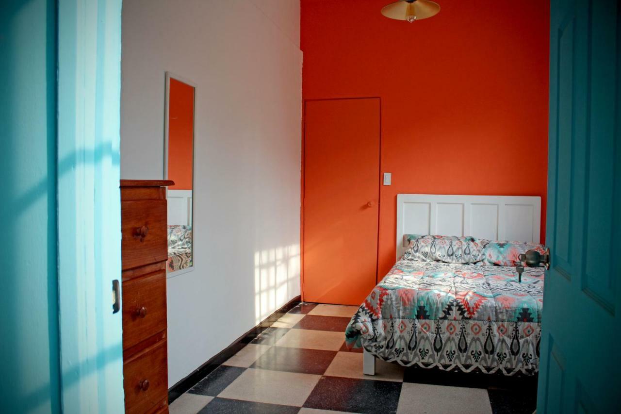 Hostal Americana Гвадалахара Екстер'єр фото